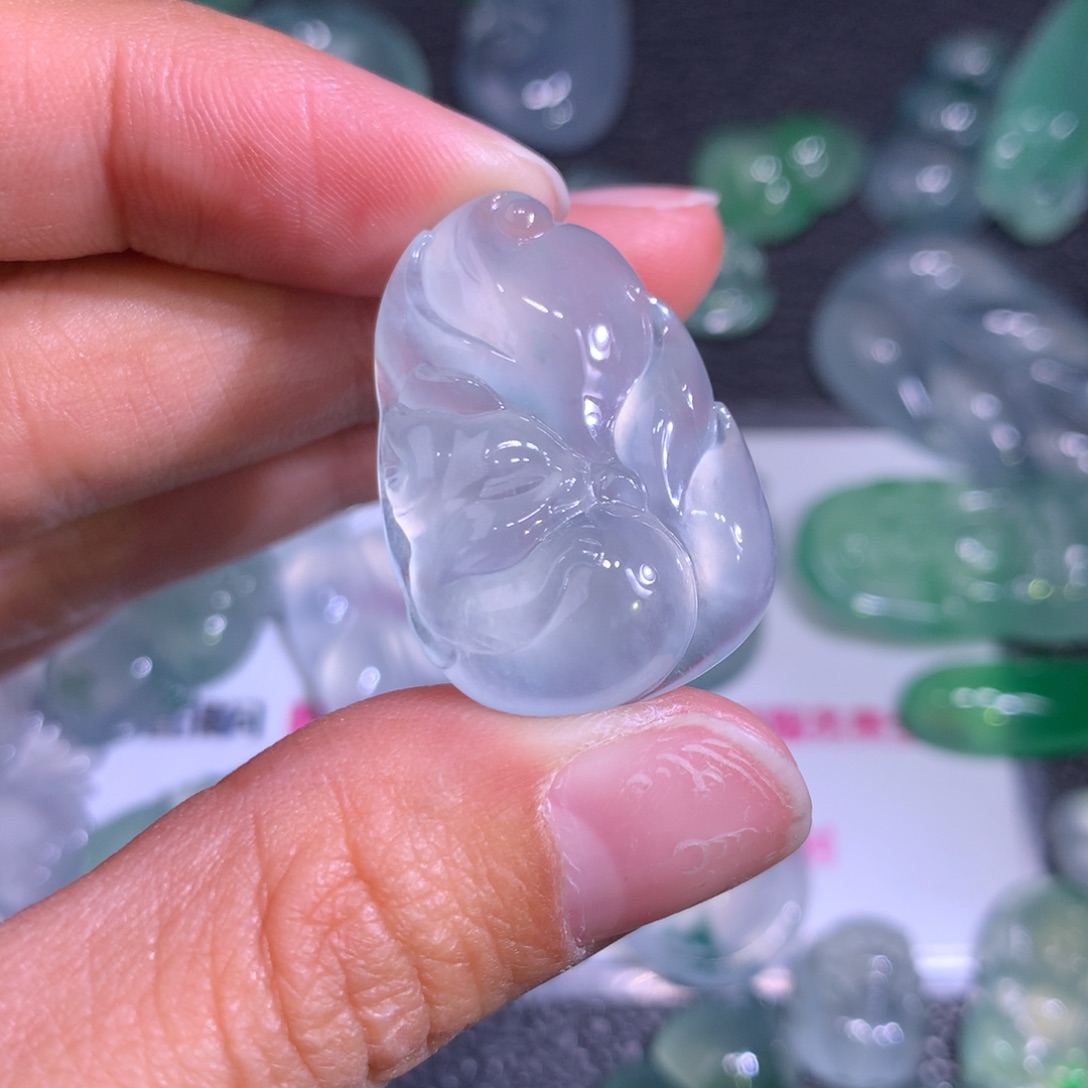 翡翠颈饰未镶嵌翡翠