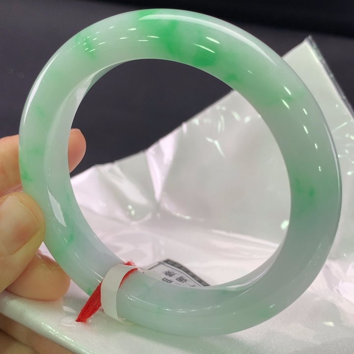 翡翠未镶嵌手镯正圈60.5