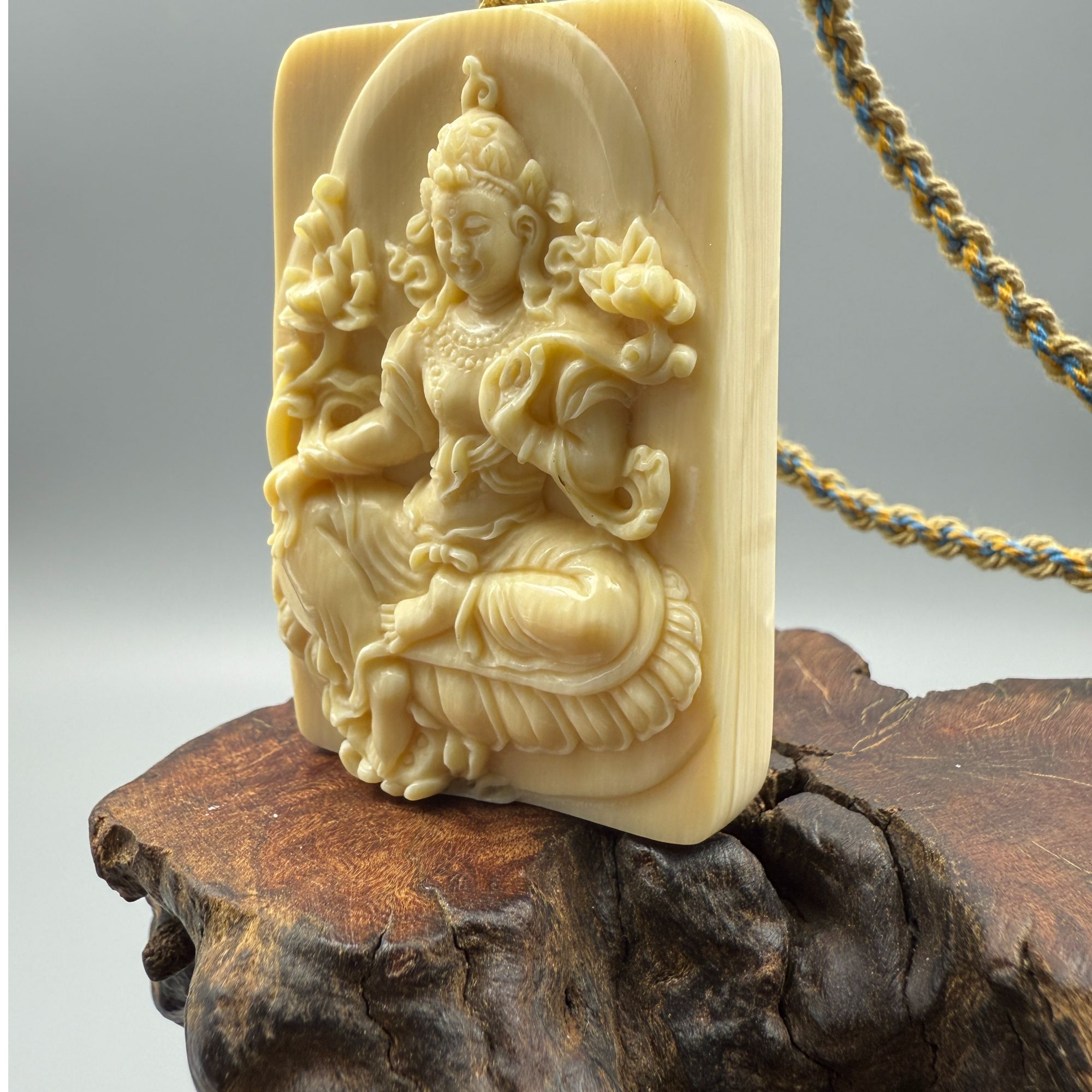 编号M50805天然猛犸八大守护大势至菩萨属相马守护神