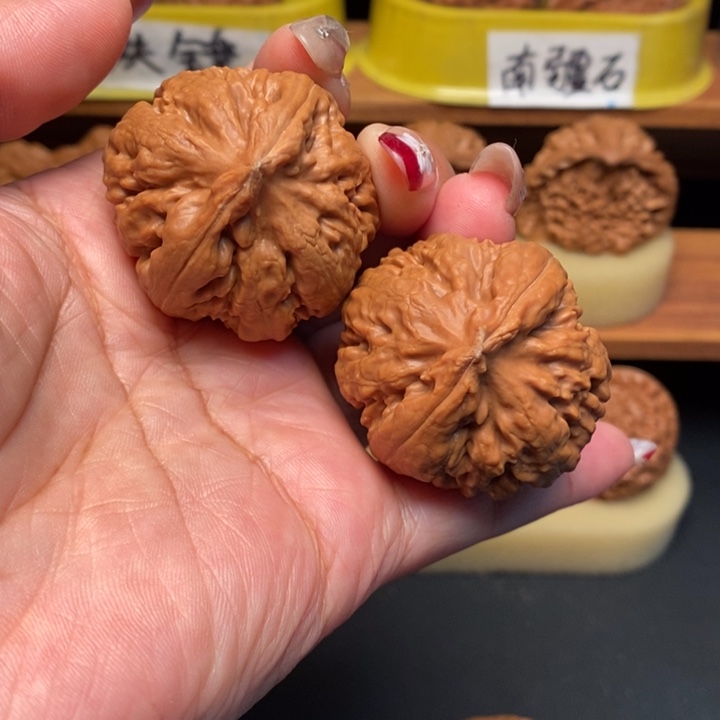 9***2文玩核桃吊坠39全品霸王龙