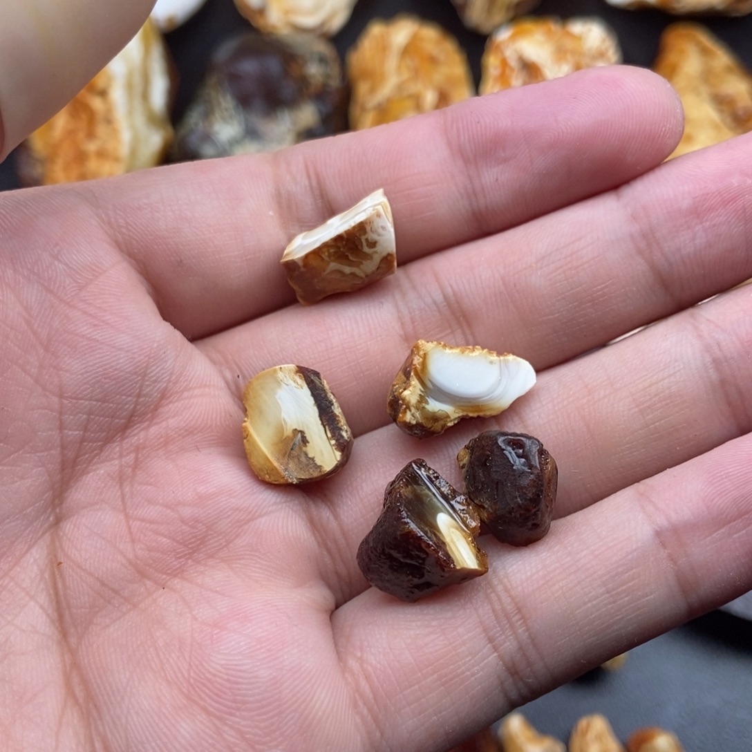****觉定制琥珀未镶嵌定制