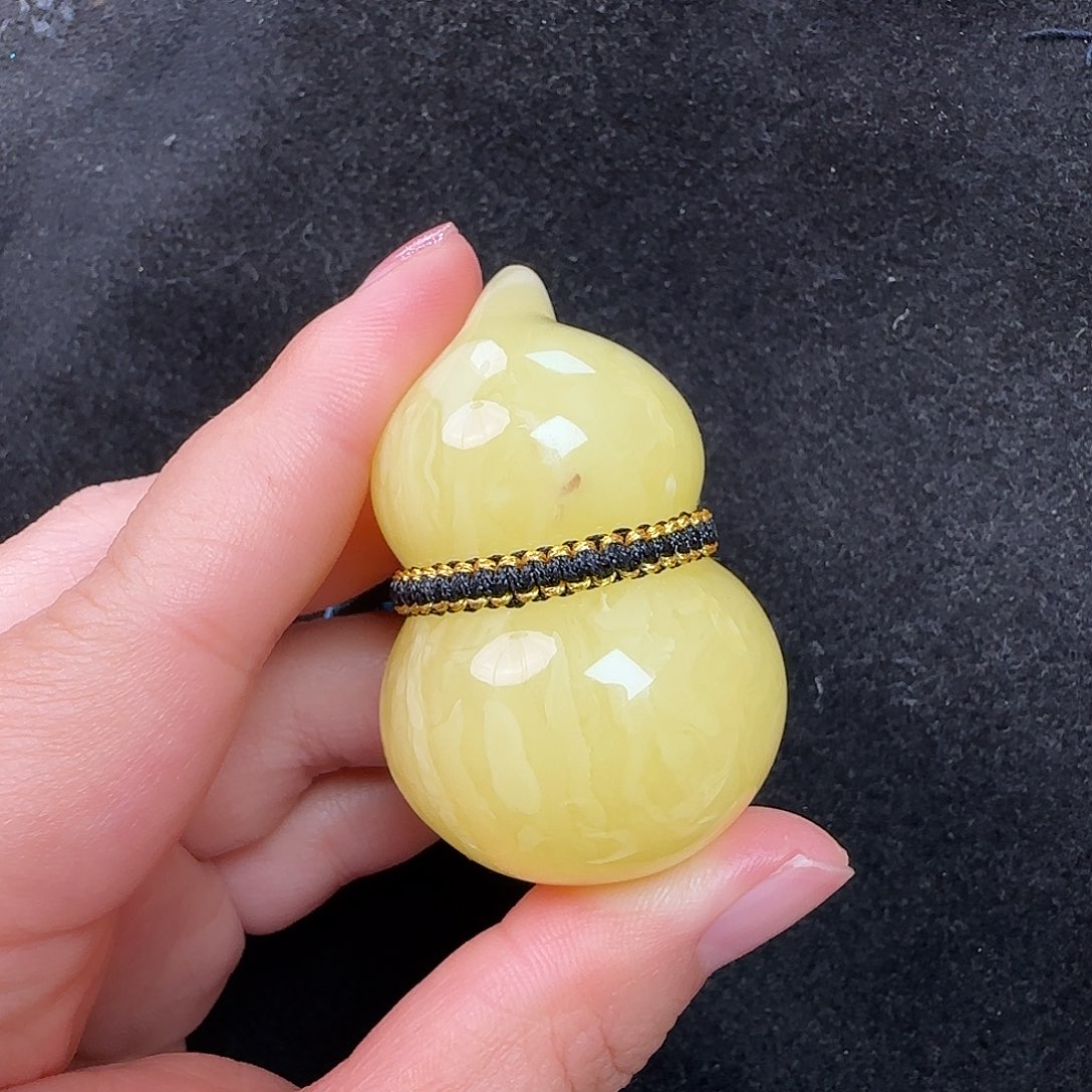 蜜蜡未镶嵌珠宝奇石微粉