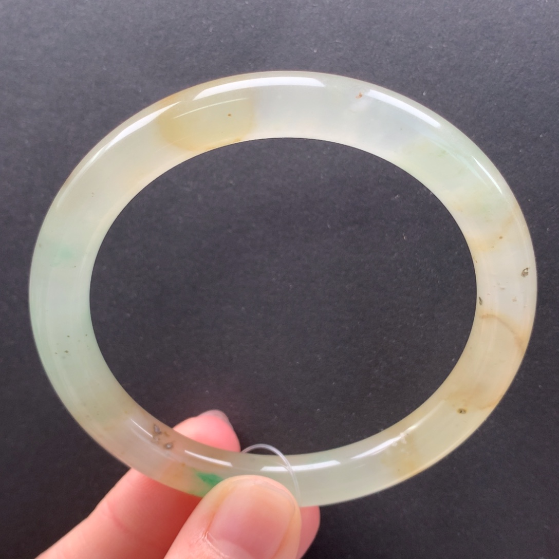 石英质玉未镶嵌手镯