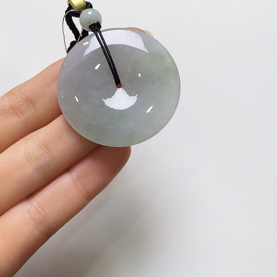 翡翠颈饰未镶嵌平安扣