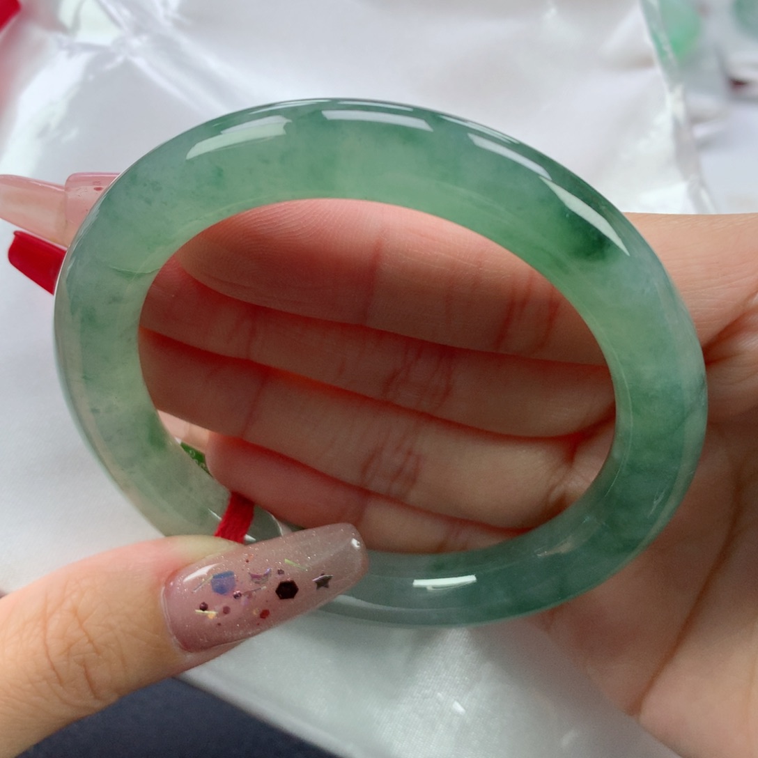 翡翠手镯未镶嵌57圆条