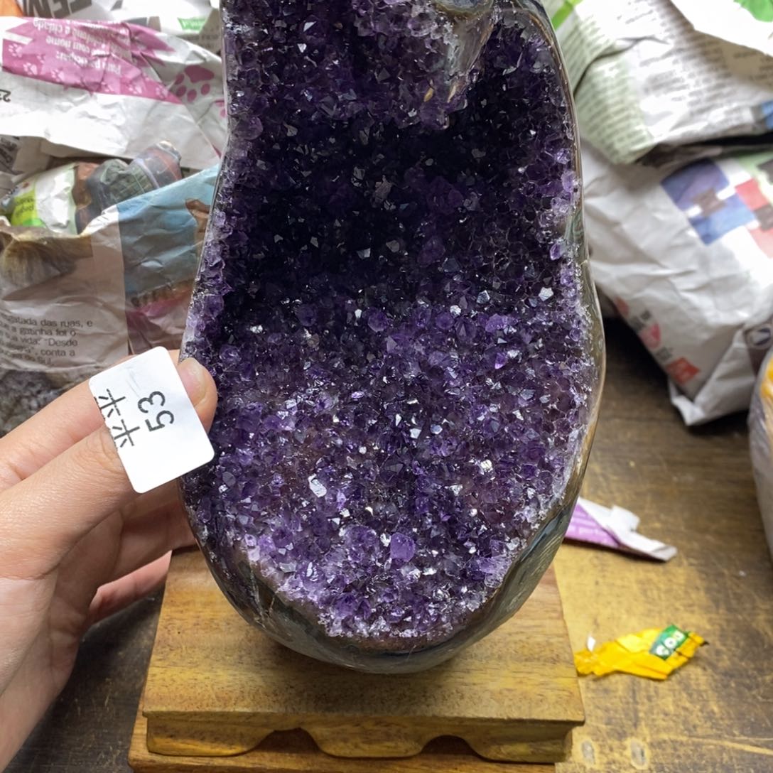 紫晶乌拉圭未镶嵌