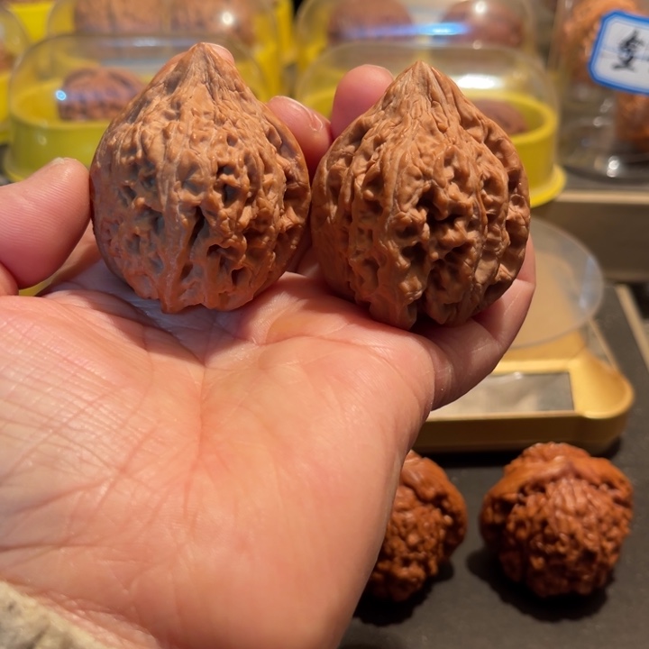 文玩核桃把件全品大姑石43➕