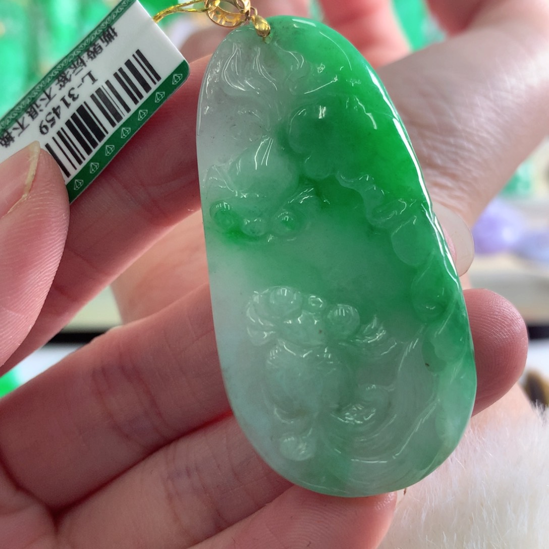 翡翠吊坠(不含链)18K金镶嵌