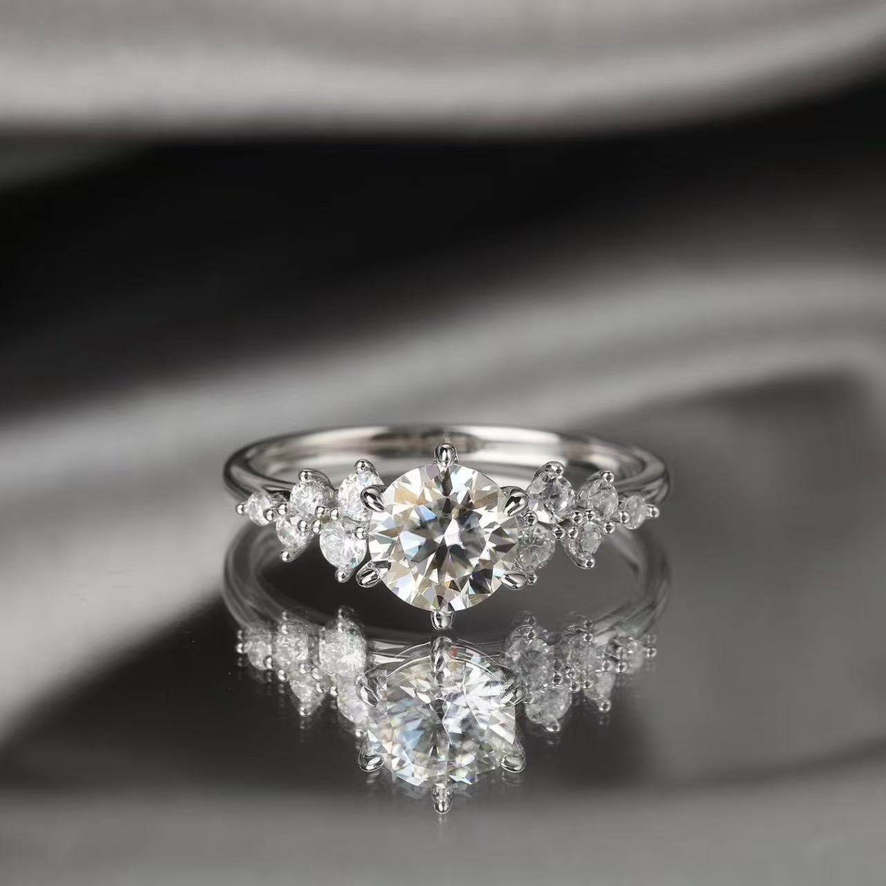 925银莫桑石戒指 【柏林情书】0.5ct-3.0ct经典时尚气质镶嵌女士戒