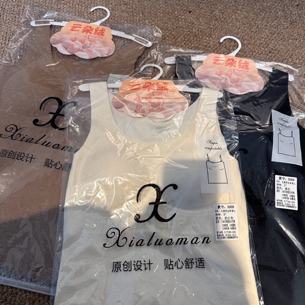 「欣欣子」 秋冬新款咩咩保暖收腰一体背心