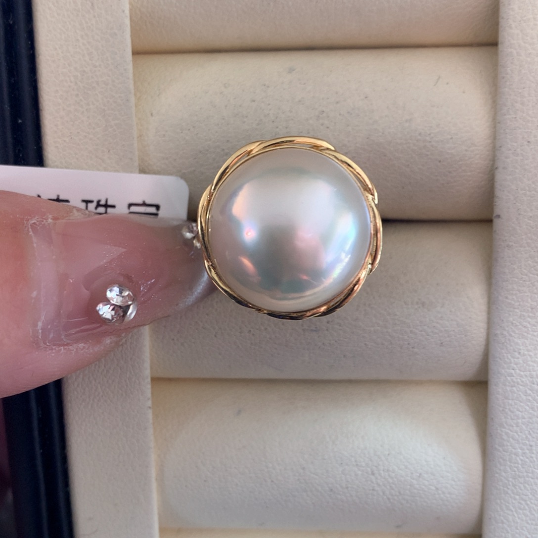 拼合珍珠（马贝珠）戒指18K金镶嵌