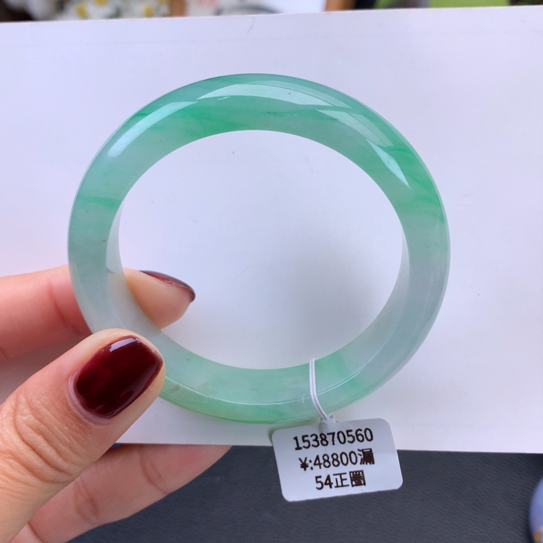 翡翠手镯未镶嵌糯冰胶甜绿手镯