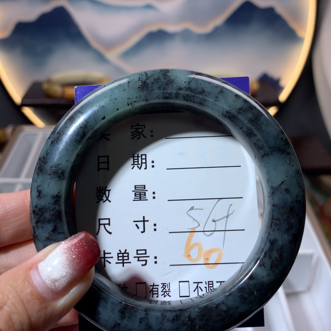 【闪购商品】蛇纹石玉手镯未镶嵌