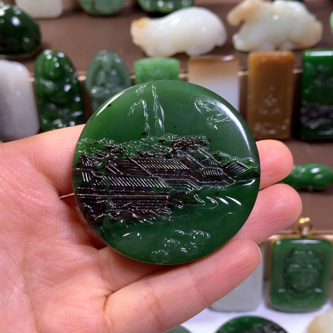 和田玉未镶嵌挂件小*月