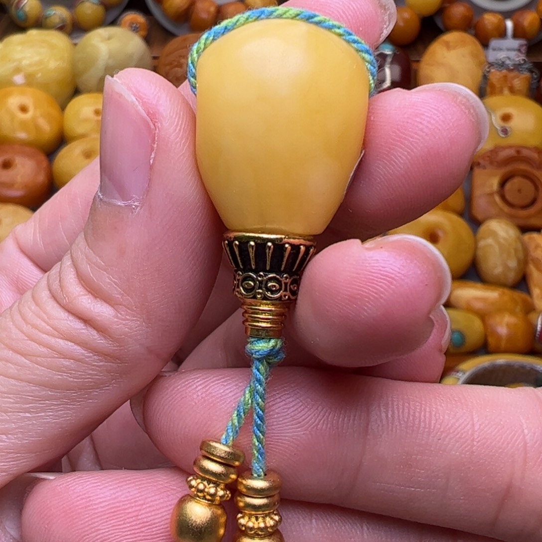 蜜蜡未镶嵌珠宝奇石18