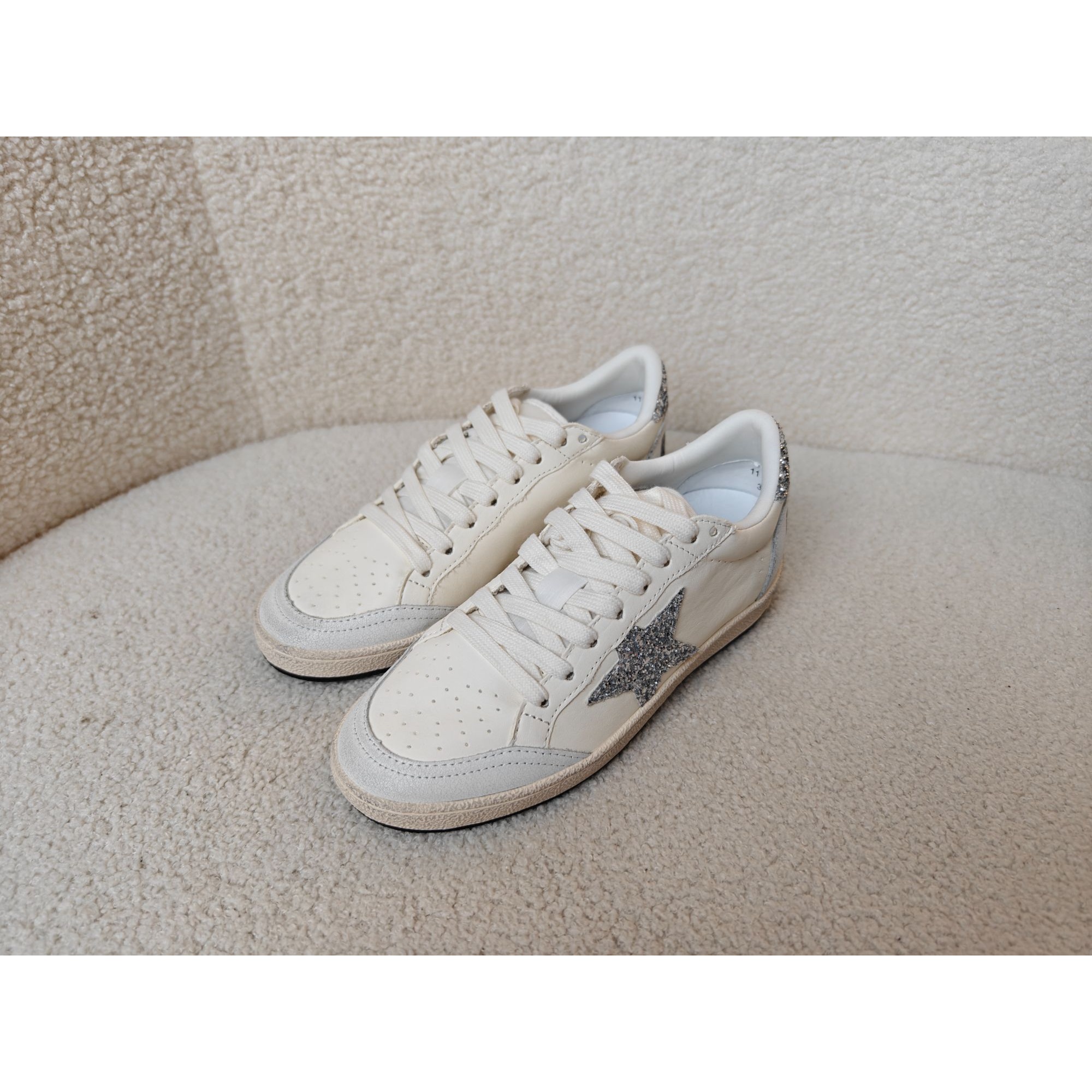 老王甄选 时尚潮流百搭平底内增高女士星星鞋