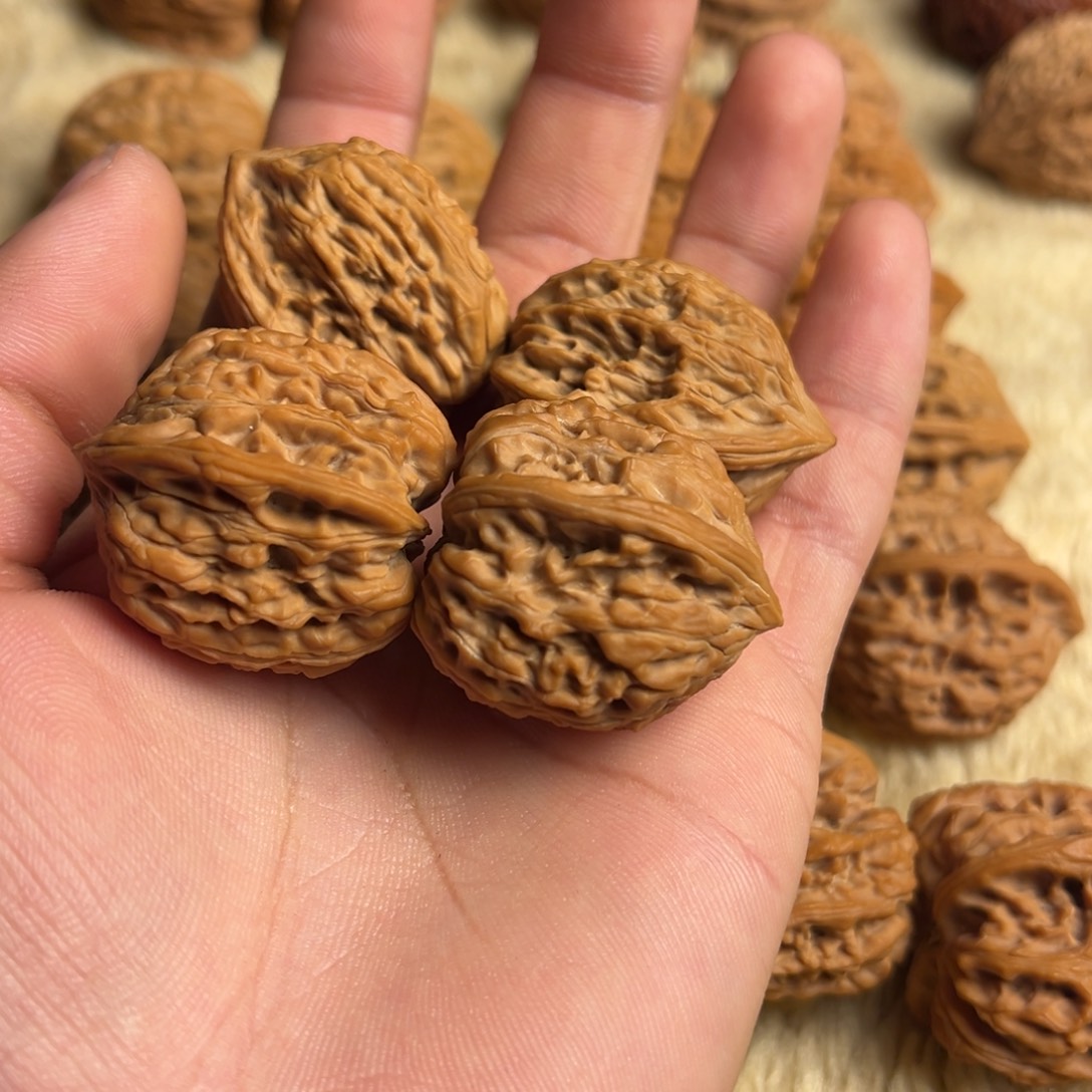 Y***.全品铁三角十字岭