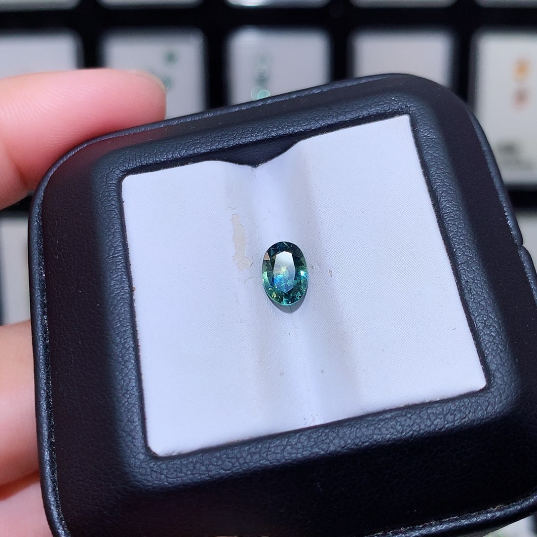 蓝宝石裸石1.18克拉