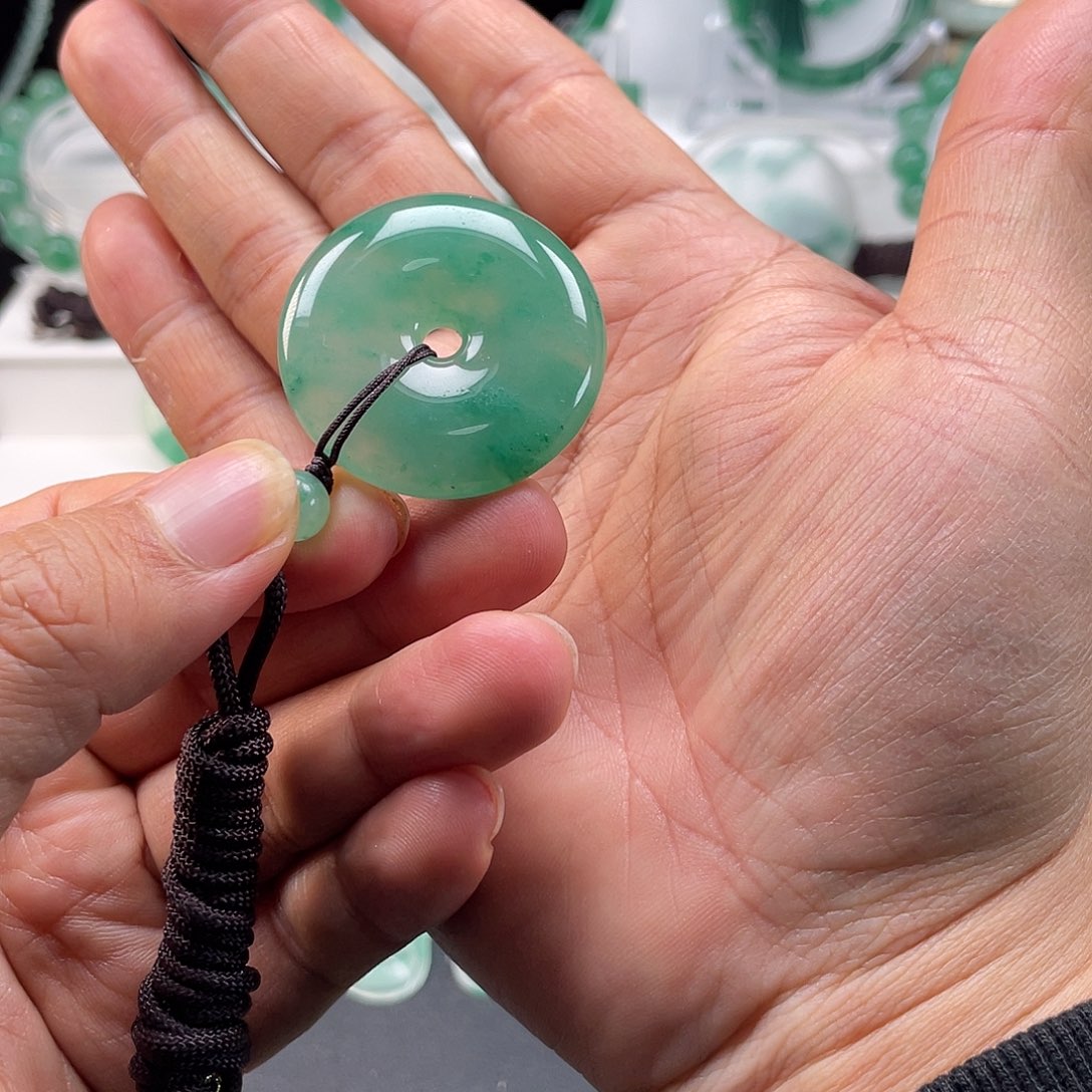 石英质玉吊坠(不含链)未镶嵌