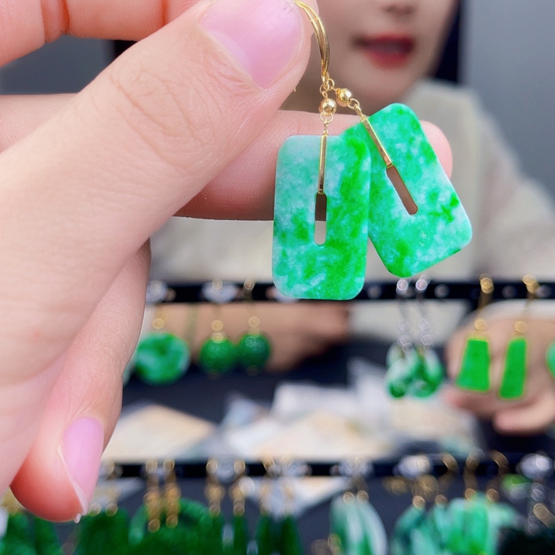 翡翠18K金镶嵌耳饰饰品