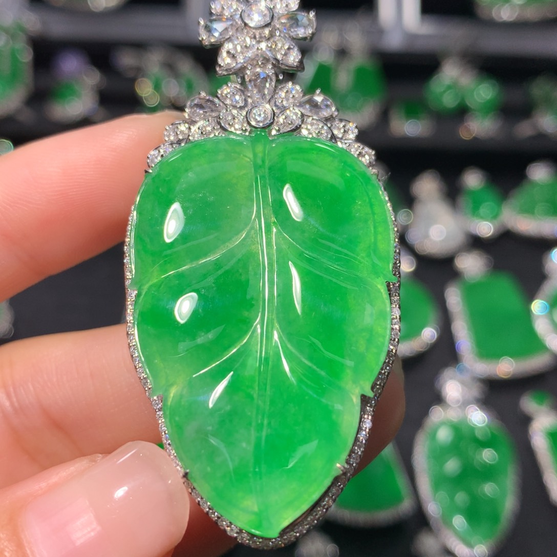 吊坠(不含链)18K金镶嵌翡翠翡翠