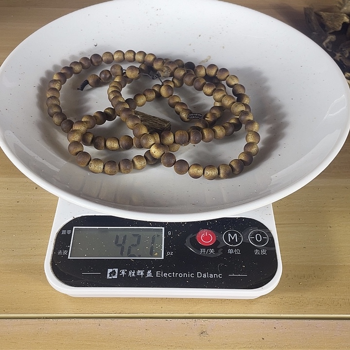 沉香碎屑沉香块料