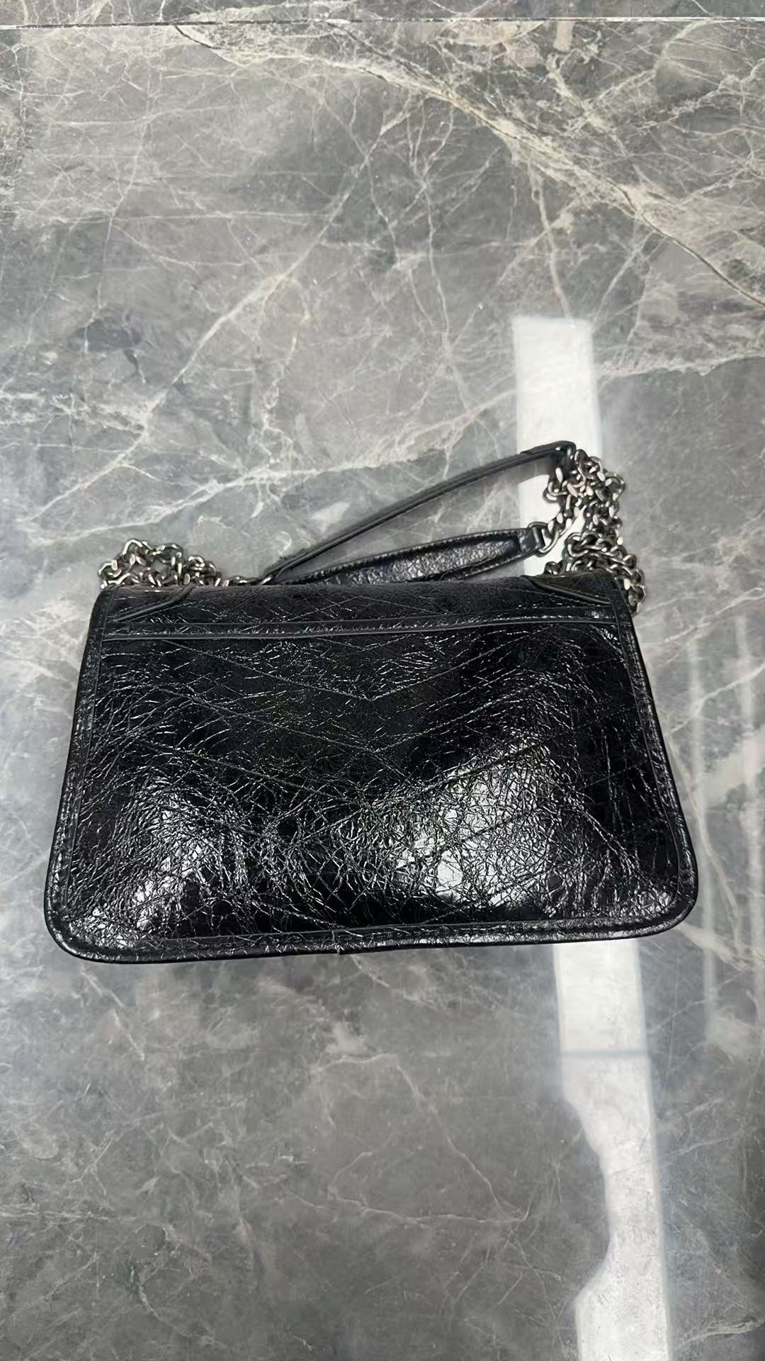  2025新款真皮女包黑色爆裂