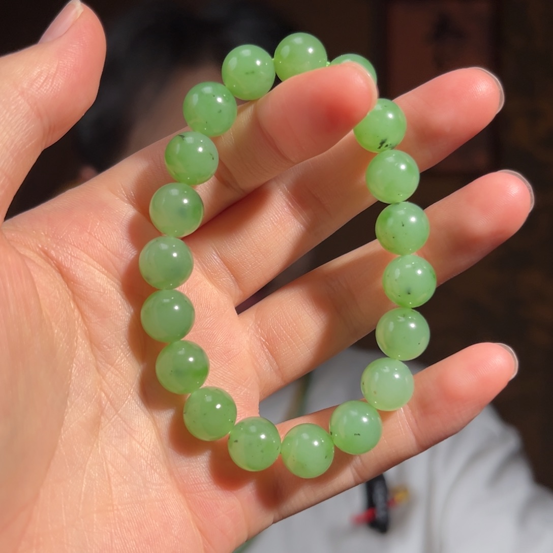 手串未镶嵌和田玉乌兰海苹果绿10mm700