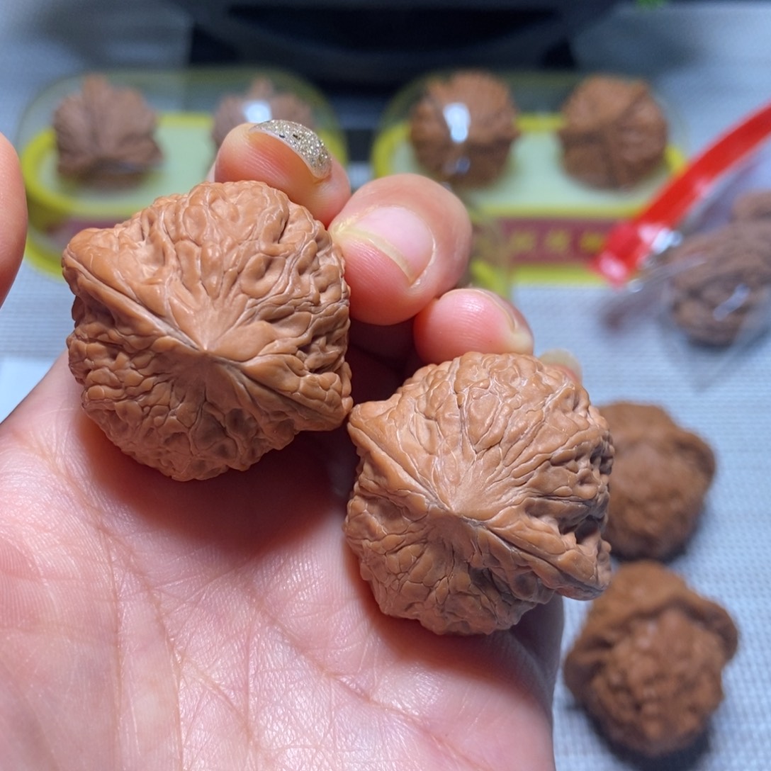 文玩核桃铁锤全品35。  