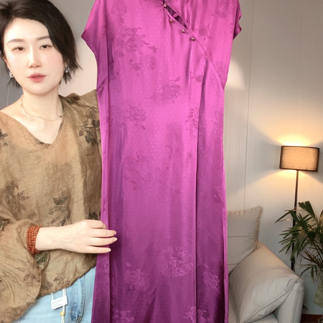 多***彩Xx旗袍裙去拍去拍