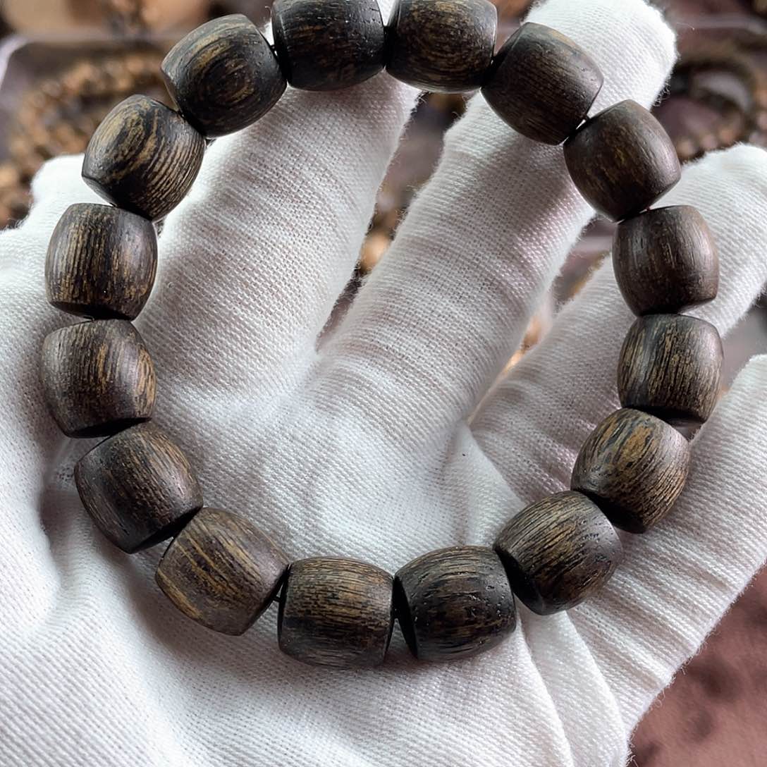 沉香手串沐*越南芽庄白棋