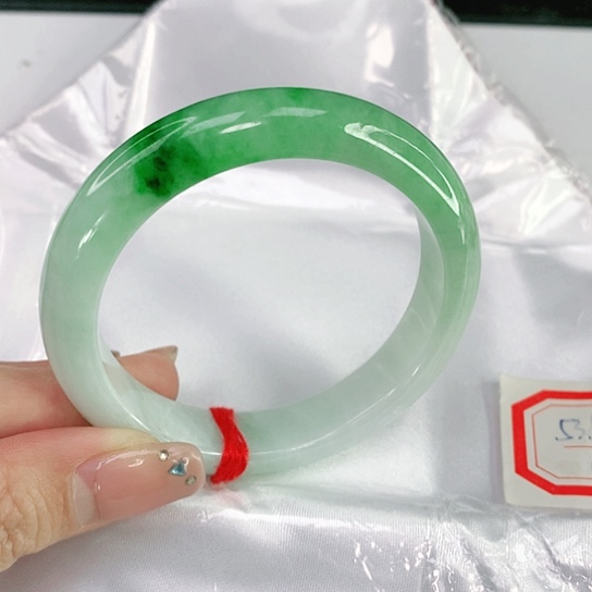翡翠手镯未镶嵌天然翡翠A货114