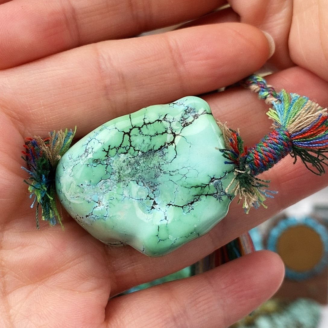 ****霏绿松石未镶嵌原矿