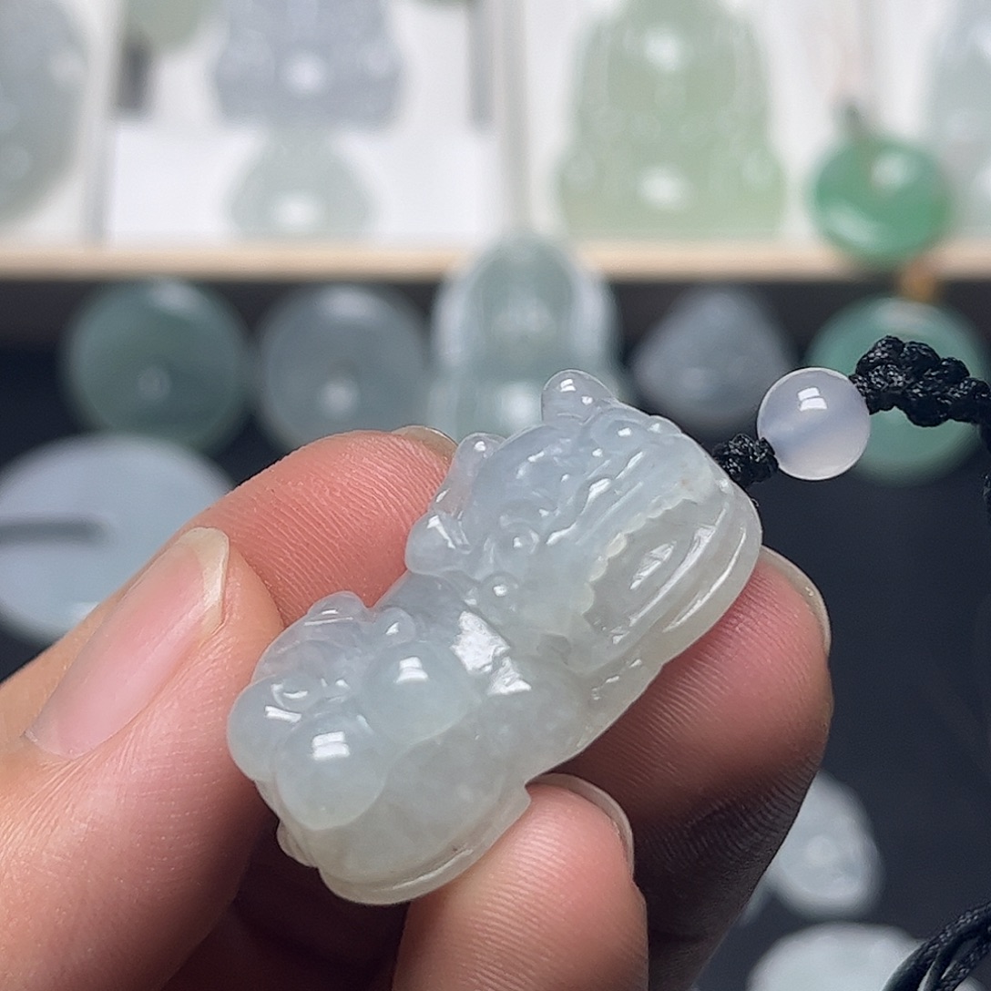 翡翠未镶嵌颈饰缅甸天然翡翠