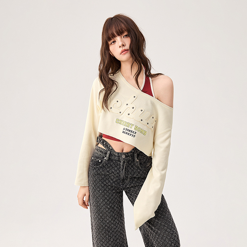 【5】CHUU华夫格刺绣贴布设计一字肩露肩性感辣妹穿搭卫衣FHLC003J