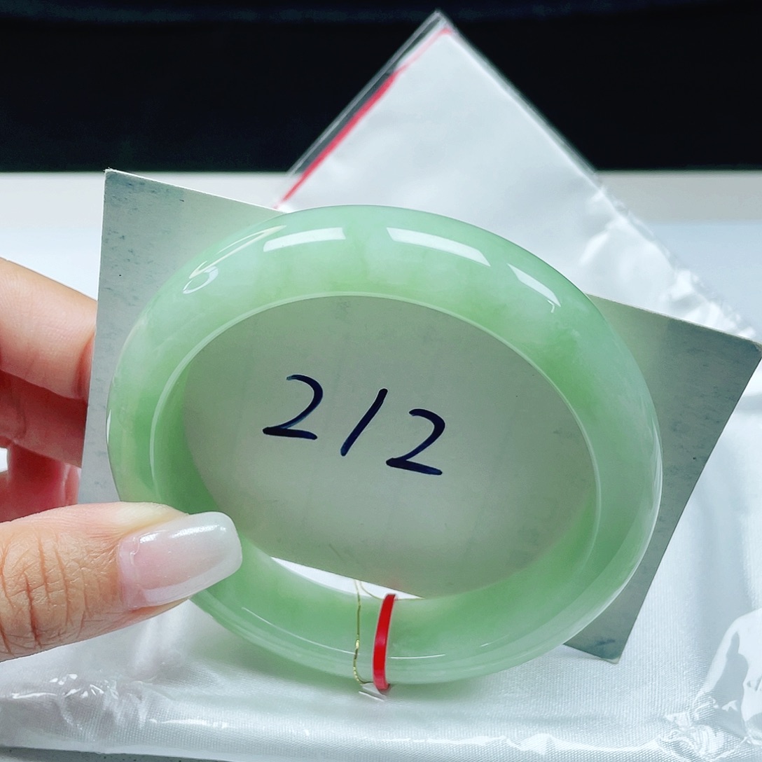 翡翠未镶嵌手镯 正圈60+