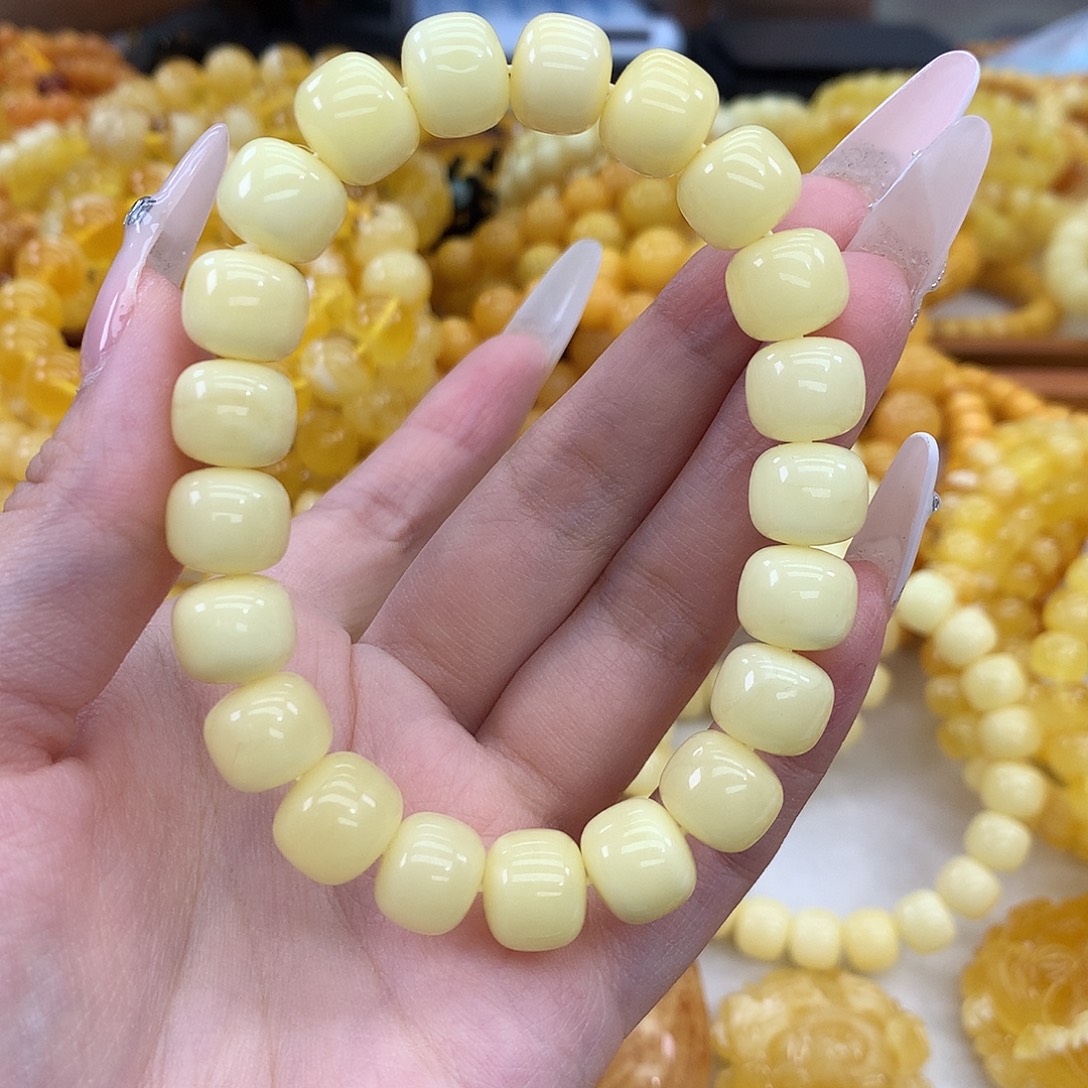 蜜蜡未镶嵌珠宝奇石