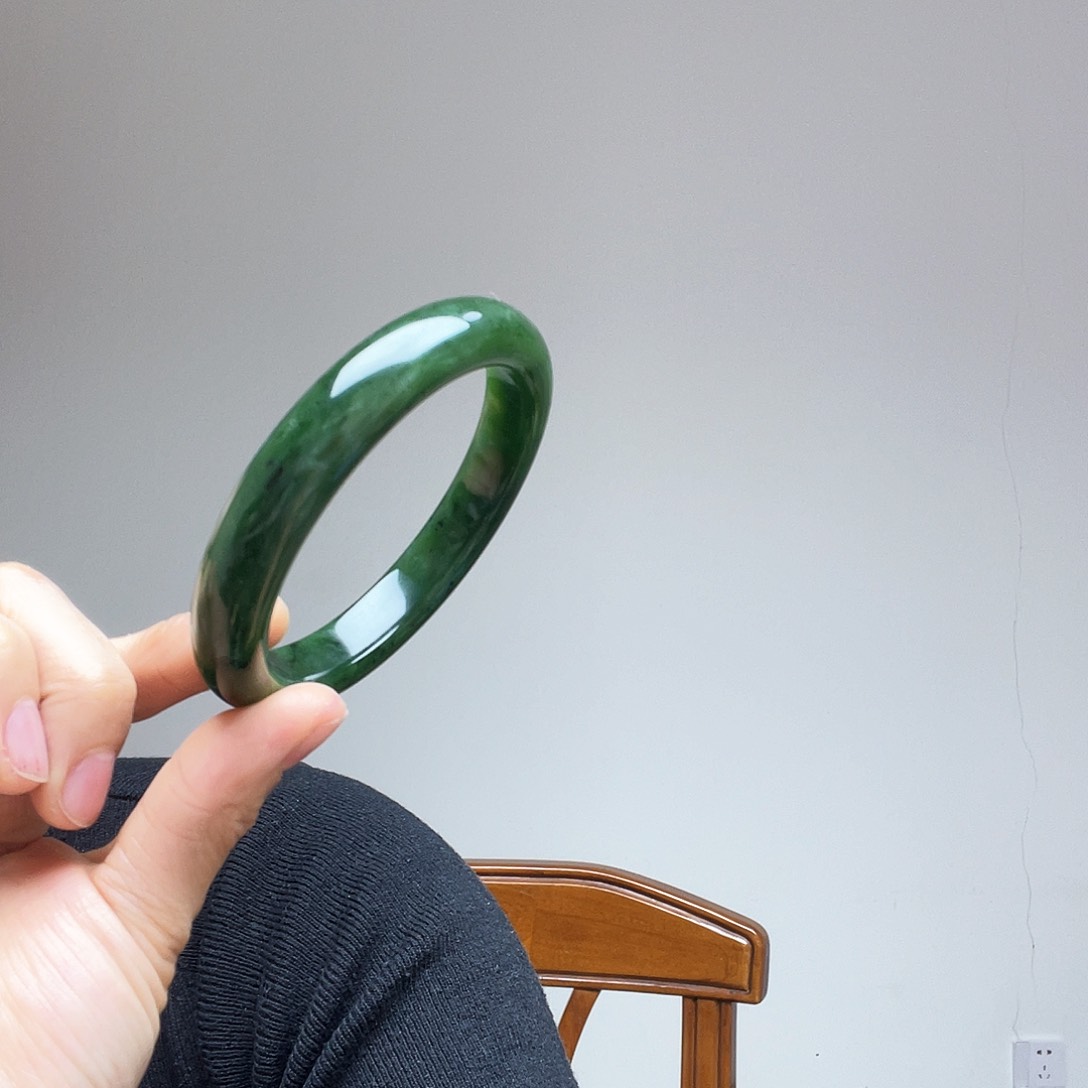 和田玉手镯未镶嵌／