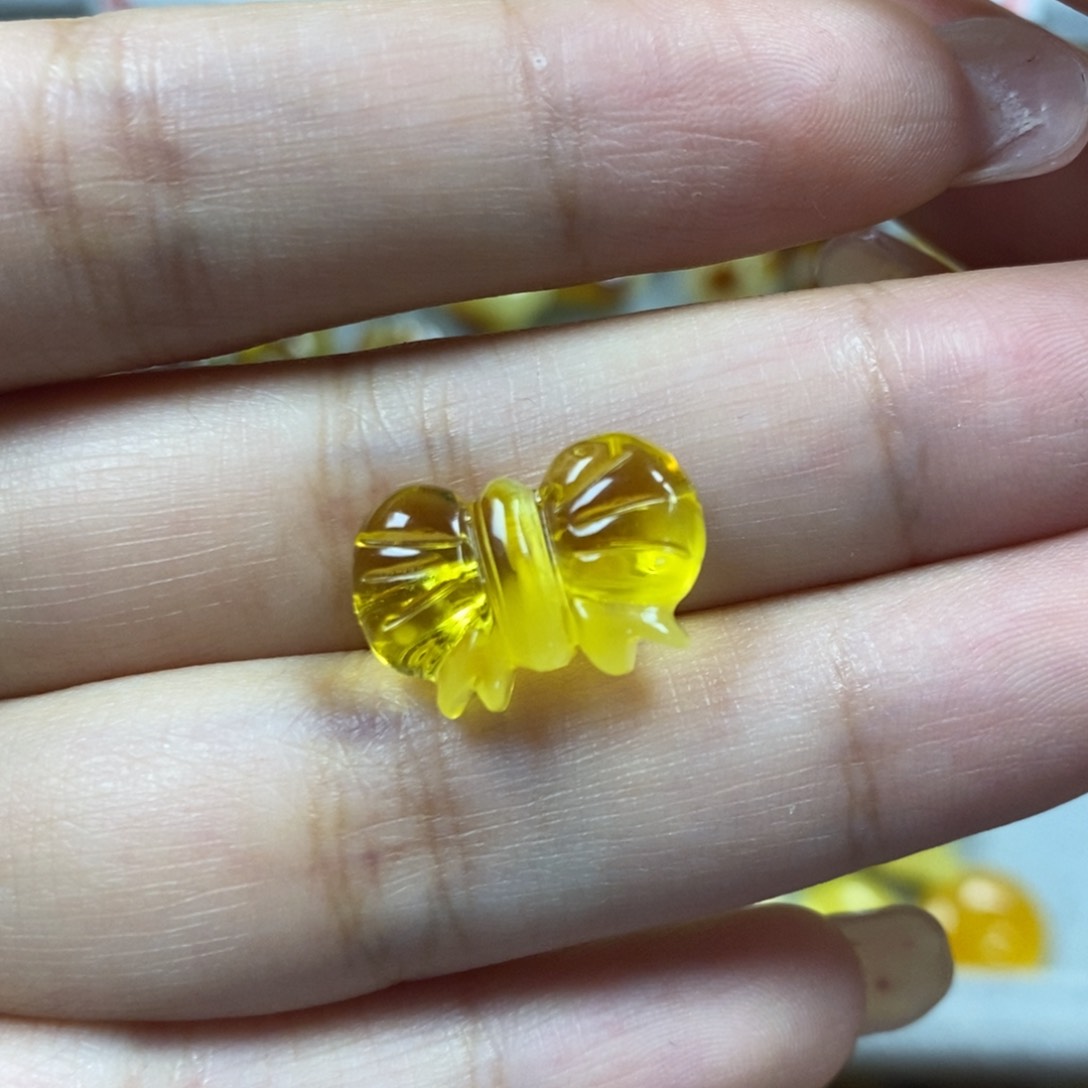 未镶嵌蜜蜡珠宝奇石蝴蝶结