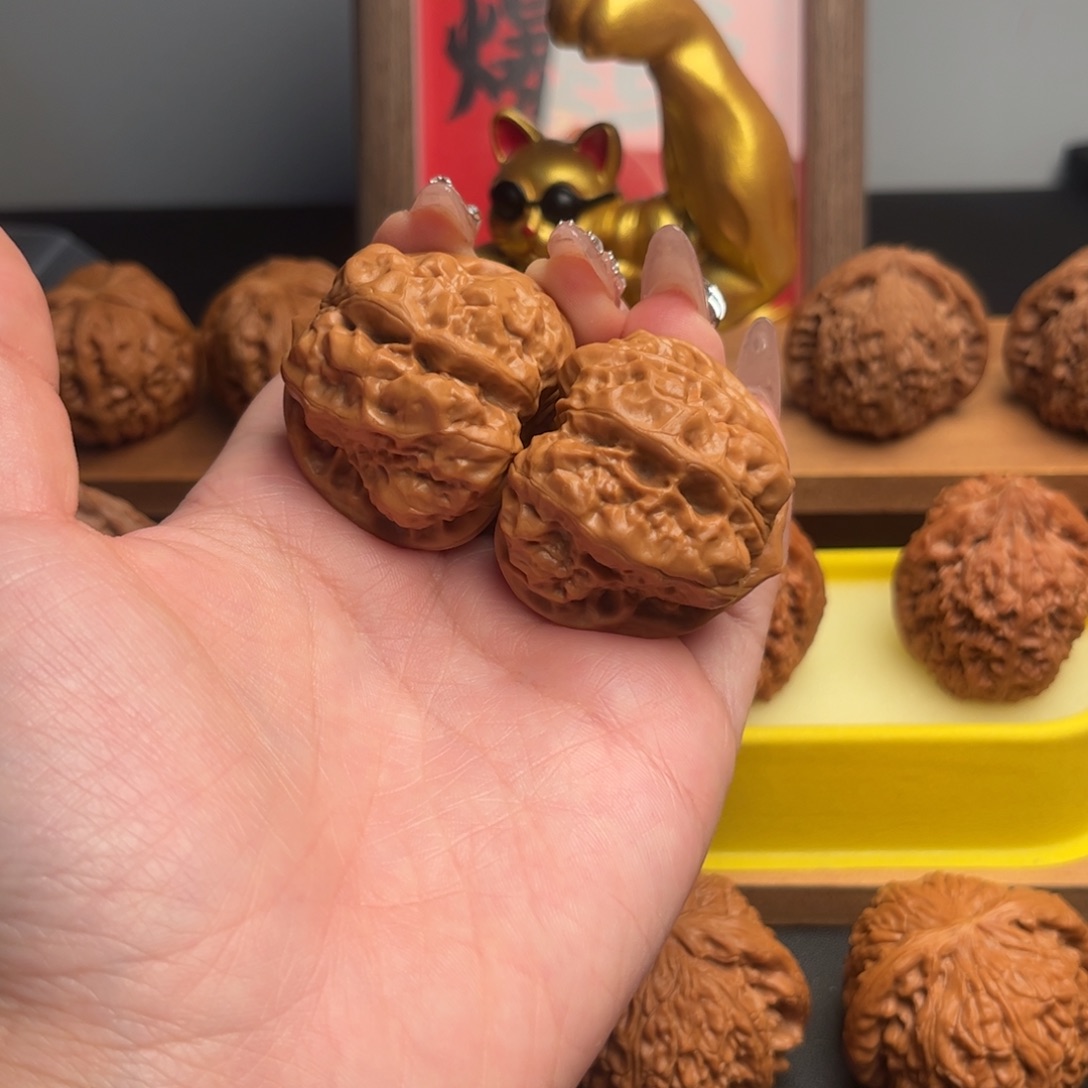 埃***亚文玩核桃把件蛤蟆头40