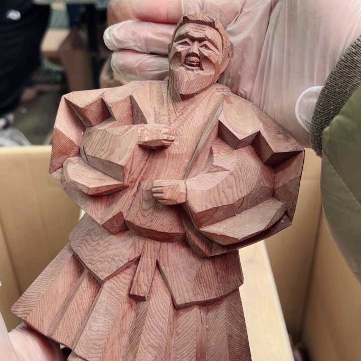 摆件年后发货好像支持