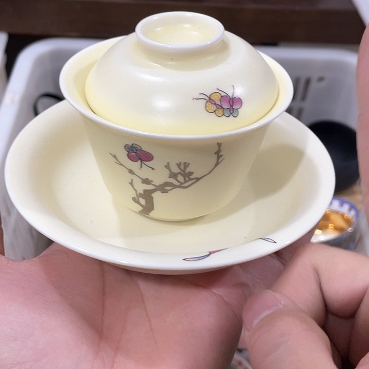 陶瓷茶具全部清清完回家过年