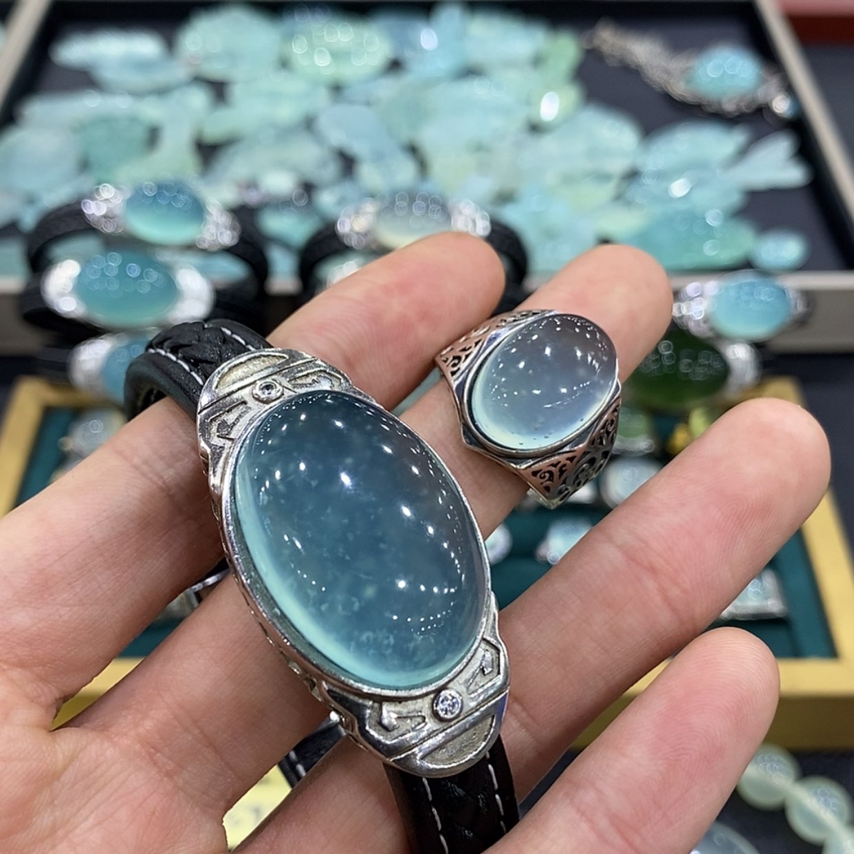 【闪购商品】银S925镶嵌蛇纹石玉戒指 手牌A**人