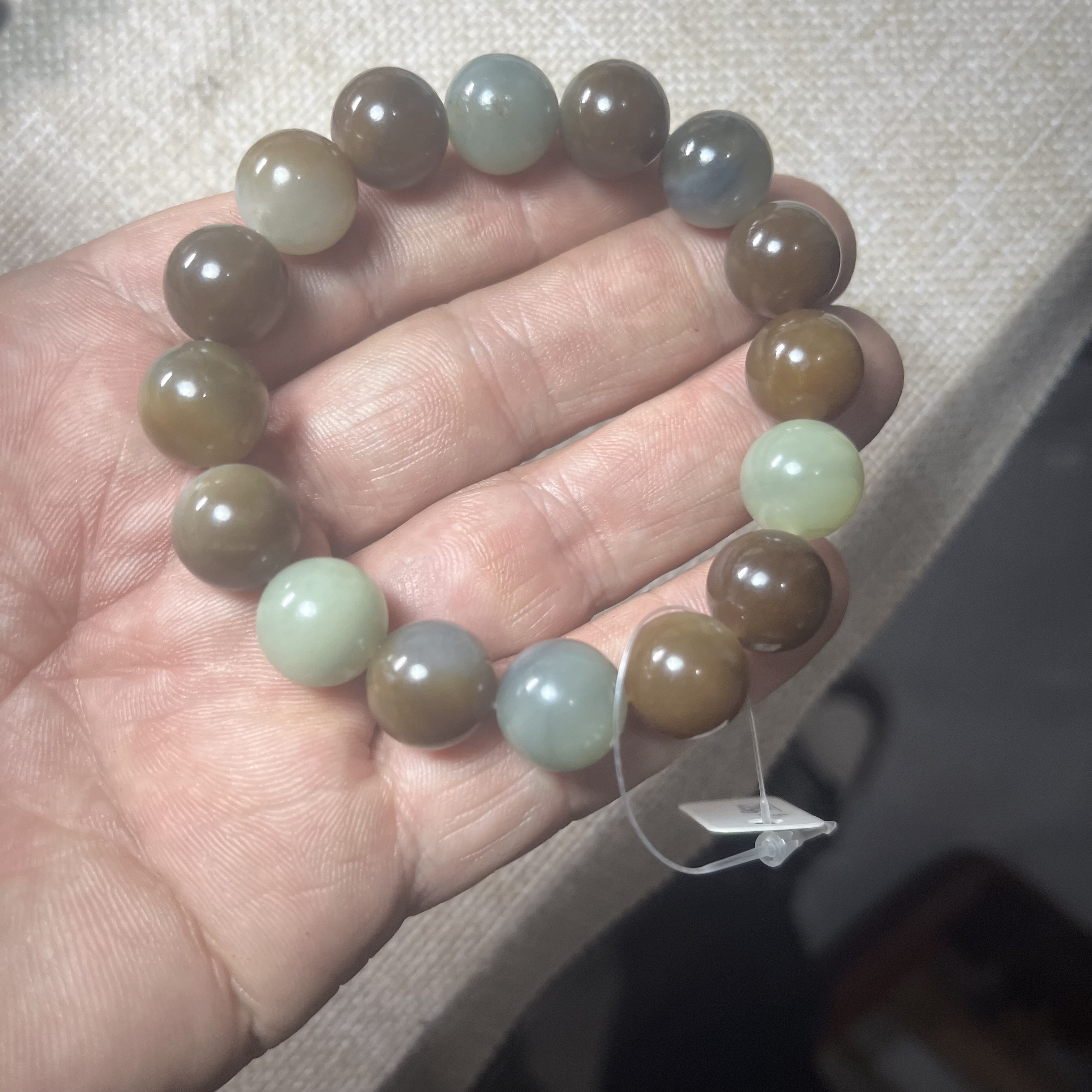 和田玉楼兰卡13手串需要包容