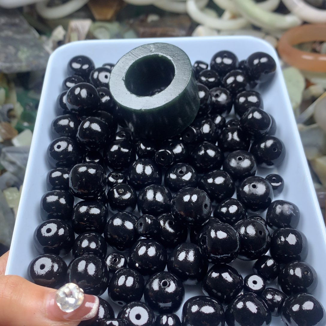 和田玉未镶嵌边角料