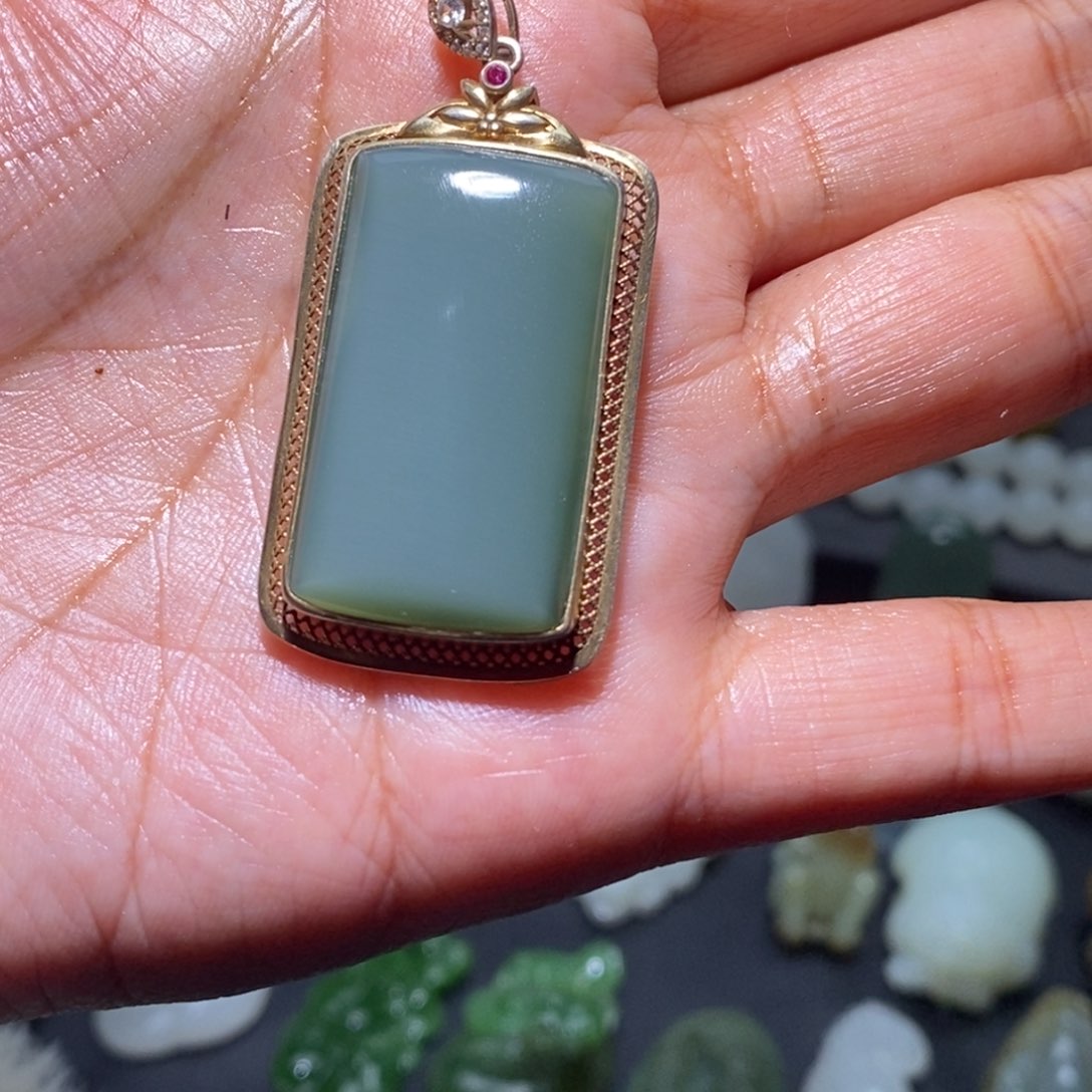 和田玉未镶嵌挂件