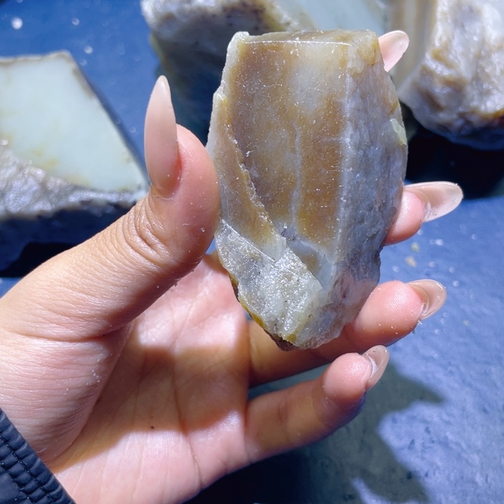 和田玉未镶嵌珠宝半成品