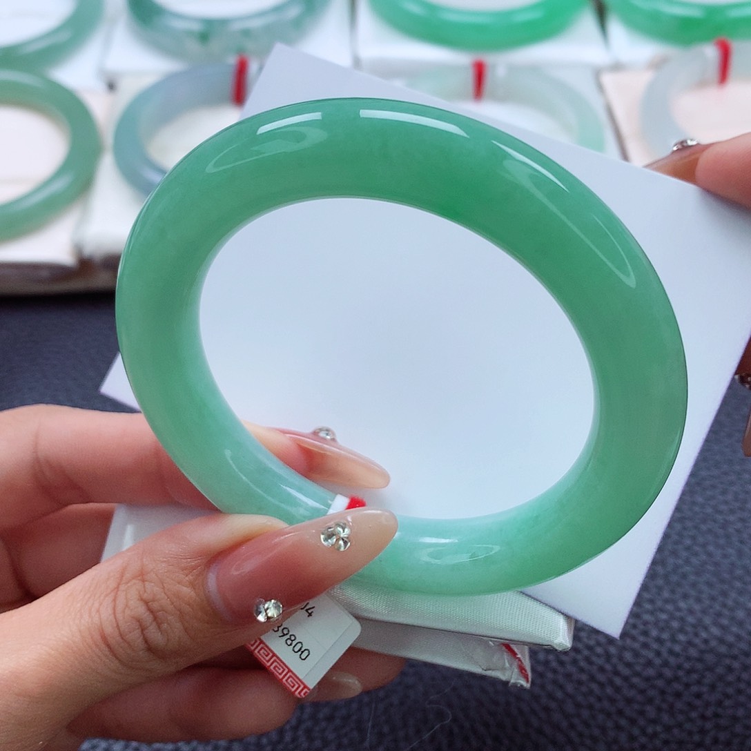 翡翠手镯未镶嵌54.55.56果阳绿 胖圆 完美细节 强推