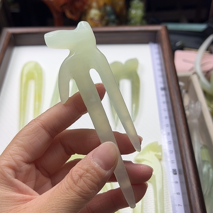 蛇纹石玉未镶嵌发簪