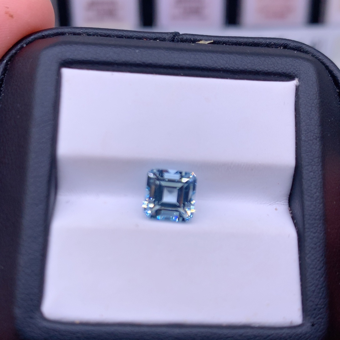 海蓝宝石裸石2.01克拉阿斯切